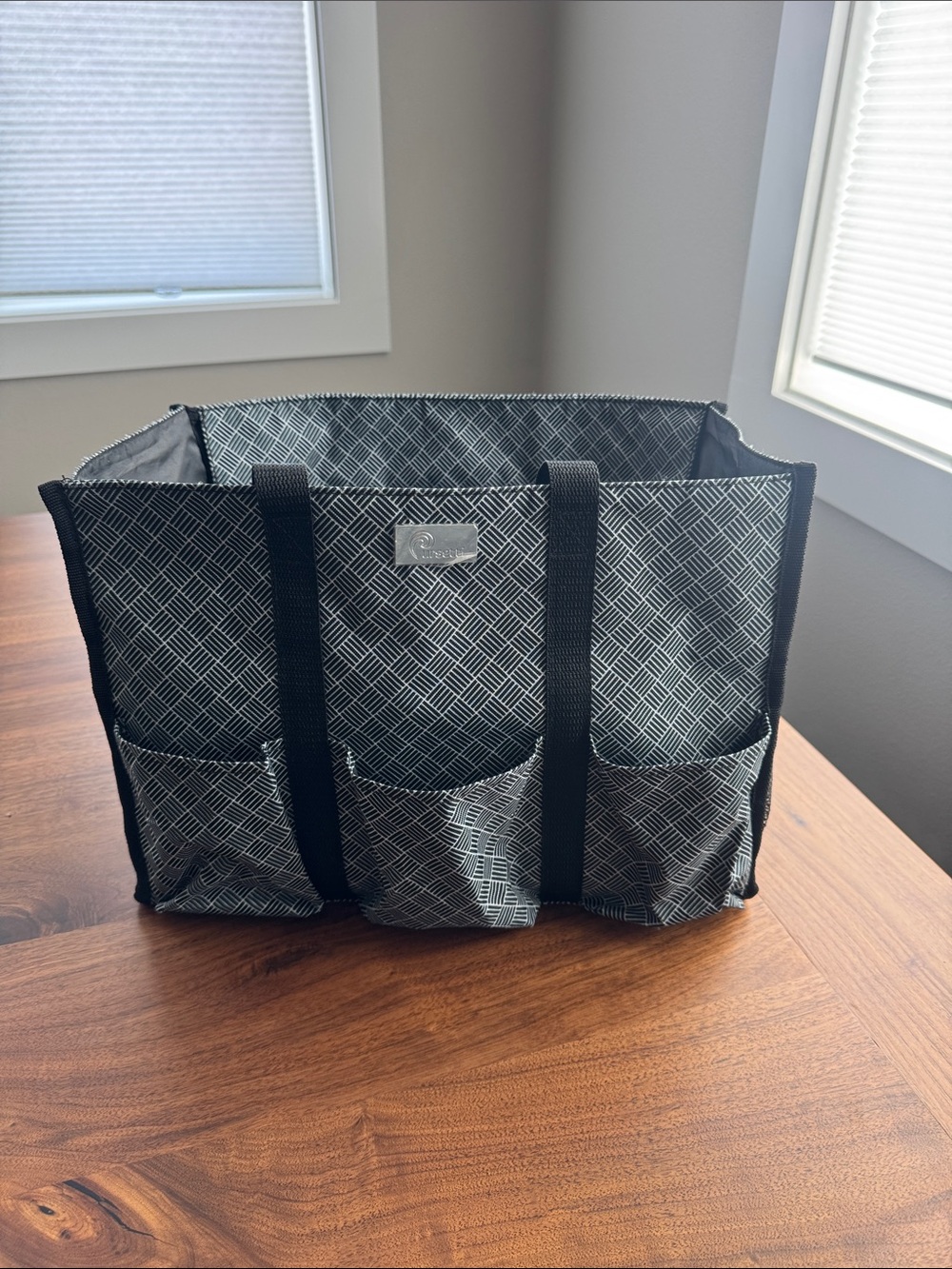 Pursetti Gray Patterned Organizer Tote with Exterior Pockets